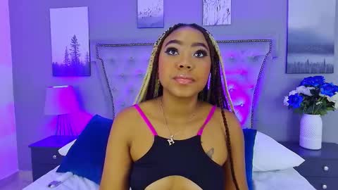 Angela Roberts online show from 11.11.25