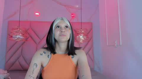 Snapshot of angelaa_cute chatting on 05.19.26 ANGELA online show from 05.19.26