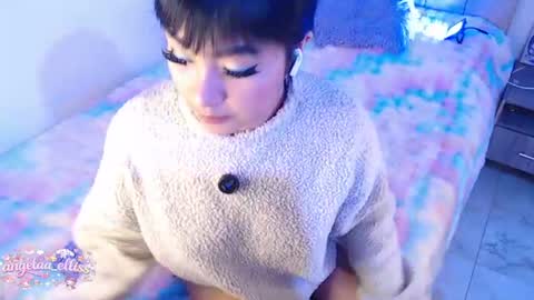 Snapshot of angelaa_elliss chatting on 06.26.26 Angela online show from 06.26.26