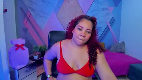 Snapshot of angelacoffee chatting on 11.09.25 Angela online show from 11.09.25