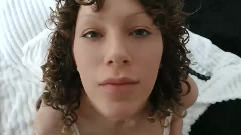 angelbabyphoebe online show from 12.21.25