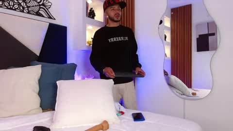 Angel online show from 04.18.26