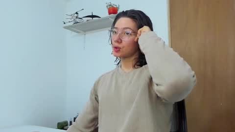 Snapshot of angelbennet_ chatting on 02.20.25 Angel Bennet online show from 02.20.25