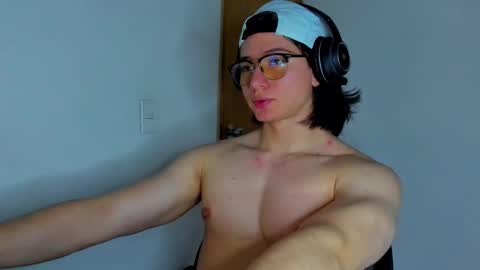 Snapshot of angelbennet_ chatting on 11.13.25 Angel Bennet online show from 11.13.25