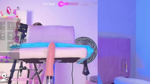 Snapshot of angelcb_ chatting on 02.16.25 angel online show from 02.16.25