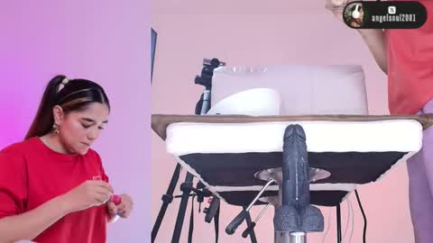 Snapshot of angelcb_ chatting on 02.09.26 angel online show from 02.09.26