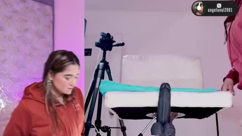 Snapshot of angelcb_ chatting on 02.10.26 angel online show from 02.10.26