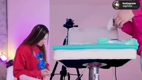 Snapshot of angelcb_ chatting on 02.13.26 angel online show from 02.13.26