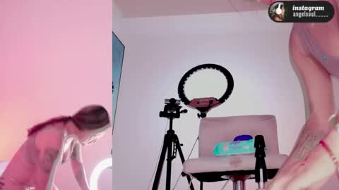 Snapshot of angelcb_ chatting on 03.01.26 angel online show from 03.01.26