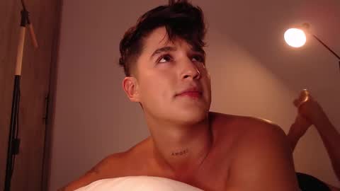 Angel online show from 03.10.25