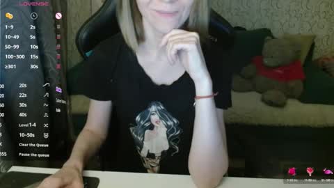 AngelCute32 online show from 10.14.25