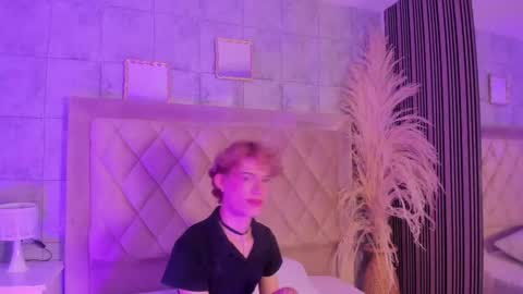 Snapshot of angeldoll_1 chatting on 03.26.26 Angel Doll online show from 03.26.26