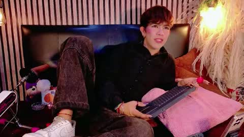 Snapshot of angeldustt_19 chatting on 06.02.26 Angel dust online show from 06.02.26