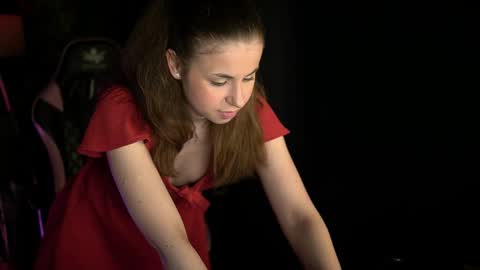 Snapshot of angeles_08 chatting on 05.26.26 Angel online show from 05.26.26