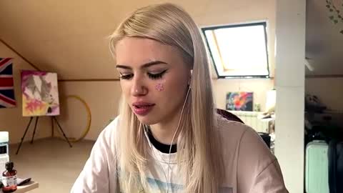 Snapshot of angelesgropper chatting on 04.14.26 Lena online show from 04.14.26