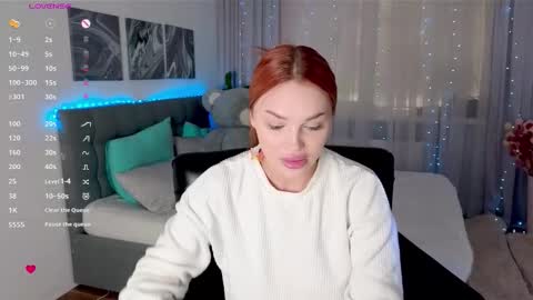 Snapshot of angeli_eyes chatting on 09.12.25 Ksenia online show from 09.12.25