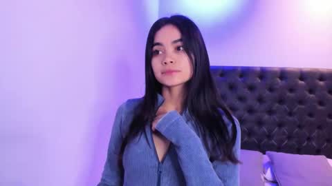 Snapshot of angeli_rivera chatting on 10.21.25 Angeli online show from 10.21.25