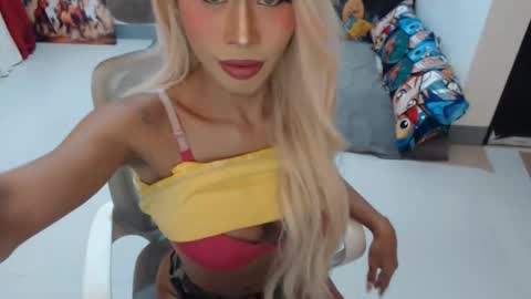 DIVINE ANGEL online show from 12.19.25