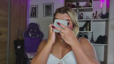 Snapshot of angelica_sparks chatting on 07.14.26 Angelica Sparks online show from 07.14.26