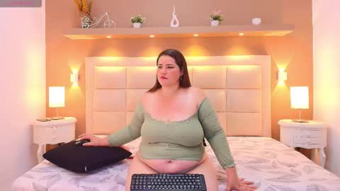 Snapshot of angelicamason chatting on 11.28.25 Angelica online show from 11.28.25