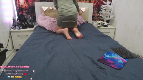 Angelika Rouge online show from 02.04.26