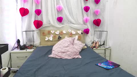 Angelika Rouge online show from 02.21.26