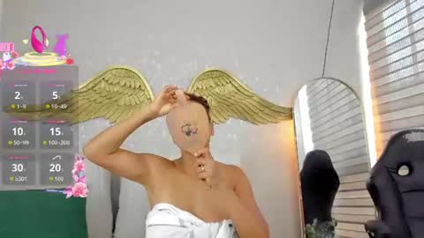 Snapshot of angelina_ruspoli chatting on 06.15.26 Angelina online show from 06.15.26