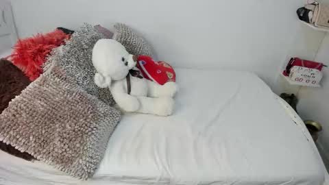 Snapshot of angelinacastro09 chatting on 02.16.26 angeline online show from 02.16.26