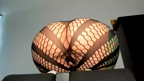 Snapshot of angelinacht chatting on 10.27.25 Angelina online show from 10.27.25