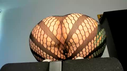 Snapshot of angelinacht chatting on 10.30.25 Angelina online show from 10.30.25