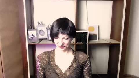 Angelina online show from 11.21.25