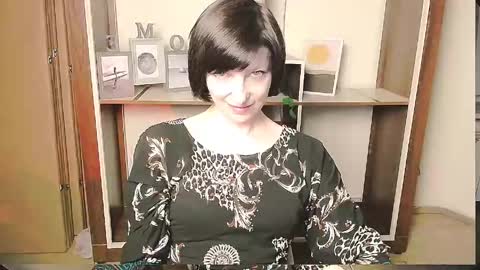 Snapshot of angelinalov_ chatting on 05.11.26 Angelina online show from 05.11.26