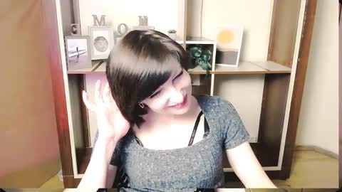 Snapshot of angelinalov_ chatting on 05.19.26 Angelina online show from 05.19.26