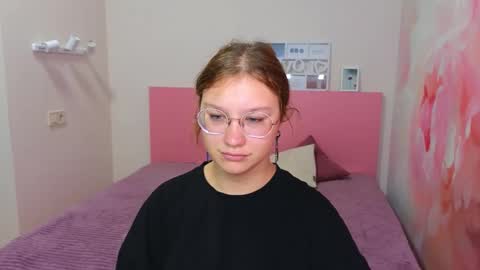 AngelinaLow online show from 09.09.25