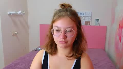 AngelinaLow online show from 10.14.25