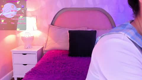Snapshot of angeline__cute chatting on 06.30.26 angeline online show from 06.30.26