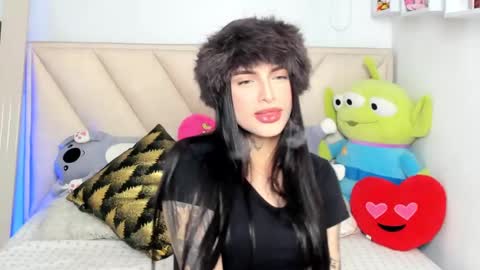 Angeline Smith  online show from 12.13.24