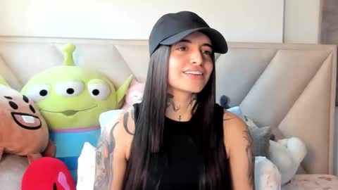 Angeline Smith  online show from 09.14.25