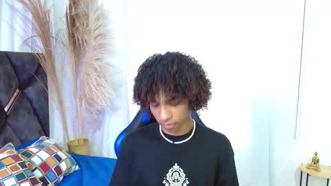 Snapshot of angell18_ chatting on 11.08.25 Angel online show from 11.08.25