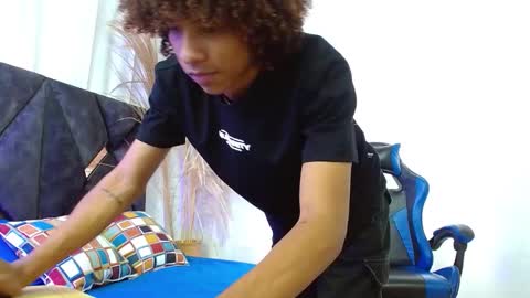 Snapshot of angell18_ chatting on 11.13.25 Angel online show from 11.13.25