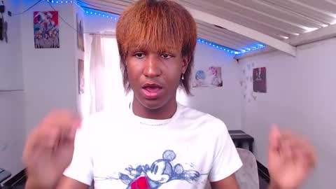 Snapshot of angell_dustt chatting on 12.19.24 Danielle online show from 12.19.24