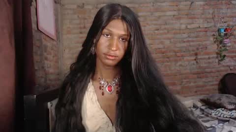 Snapshot of angell_dustt chatting on 12.18.25 Danielle online show from 12.18.25