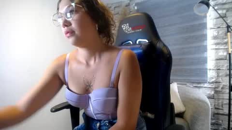 Snapshot of angell_vg chatting on 05.23.26 Angell online show from 05.23.26