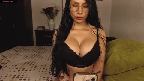  ANGELA ISABELLA  online show from 04.11.26