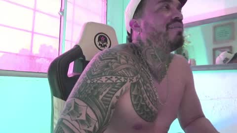 angellatino0 online show from 12.31.24