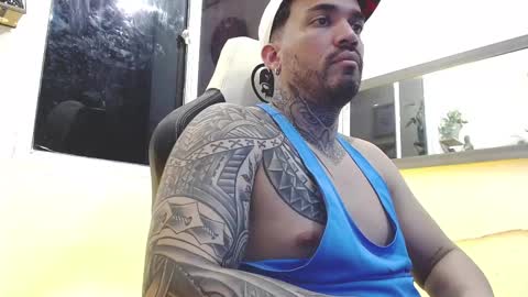 angellatino0 online show from 02.17.25