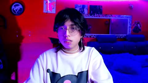 Snapshot of angellonfire chatting on 01.29.25 Angel online show from 01.29.25