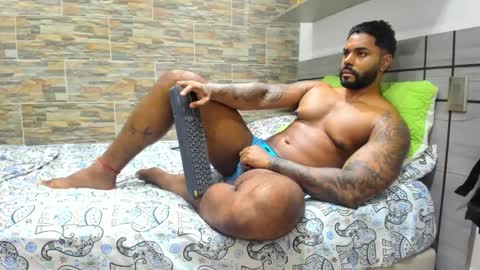 angelo_evans33 online show from 03.04.25