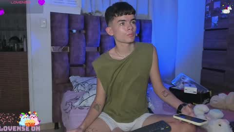 Snapshot of angelocute_ chatting on 01.25.25 Angelo I work from home this is my room online show from 01.25.25