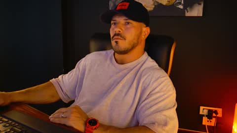 Snapshot of angeloeric chatting on 09.17.25 BlackWolf online show from 09.17.25